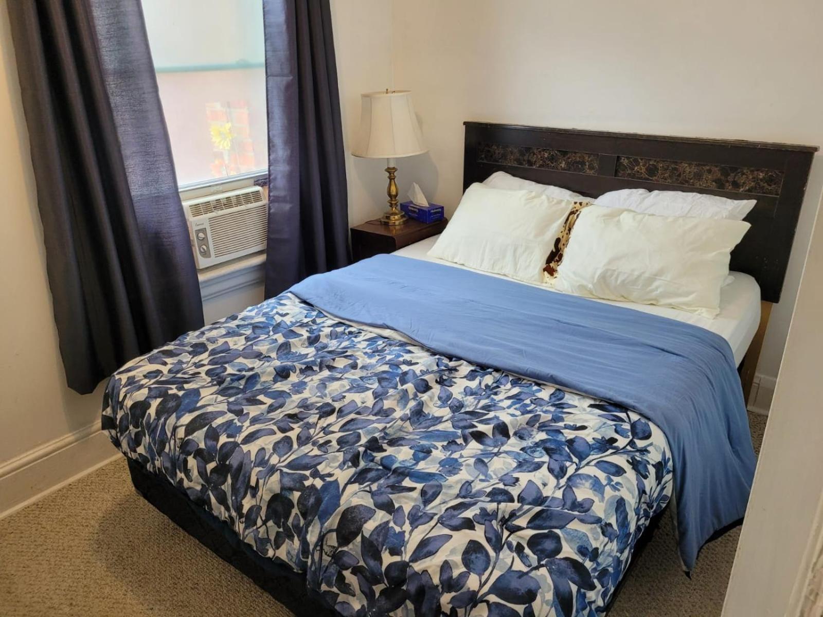 Cozy Downtown Two Bedrooms Free Parking Кингстън Екстериор снимка