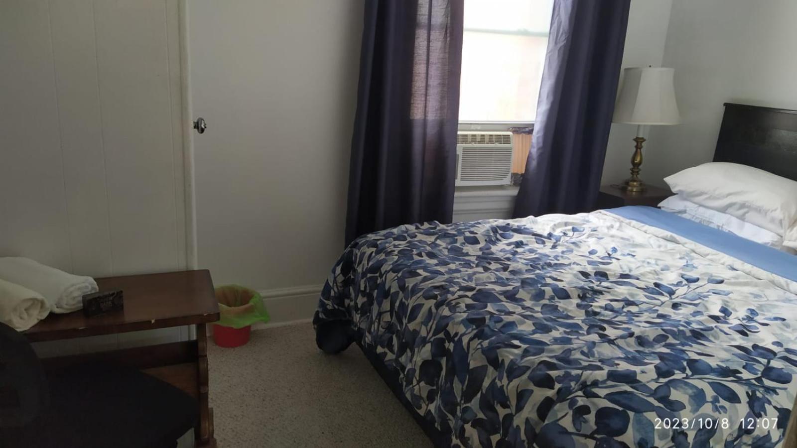 Cozy Downtown Two Bedrooms Free Parking Кингстън Екстериор снимка